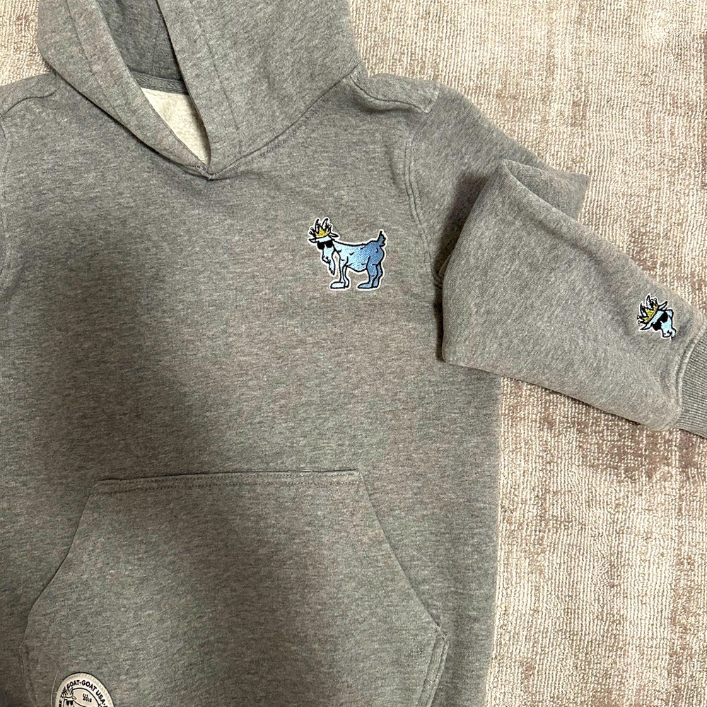 GOAT USA hoodie size medium